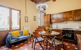 Heart Of Florence - San Lorenzo Lovely Apartment